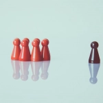 Концептуальный арт противостояния богов в игровом дизайне